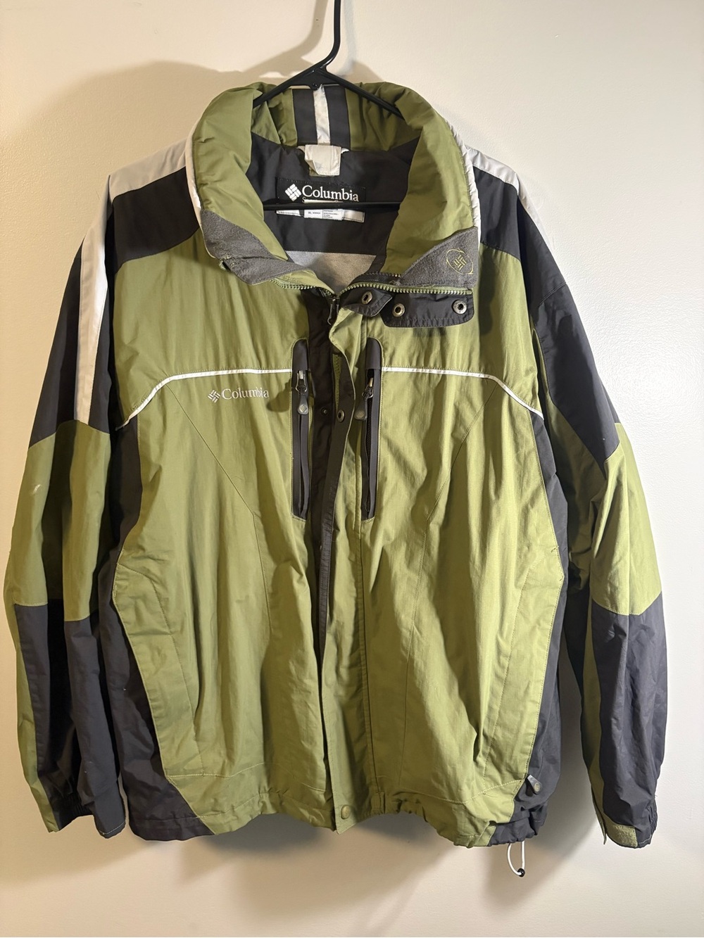 Columbia Olive Green and Black Waterproof Rain Jacket